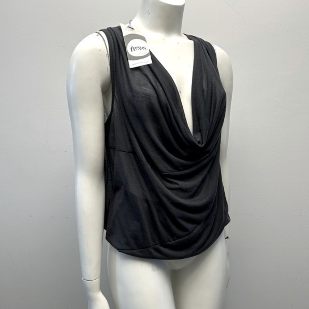 NEW with tags FLUXUS size small(4/6) women’s top. Grey. Boutique.